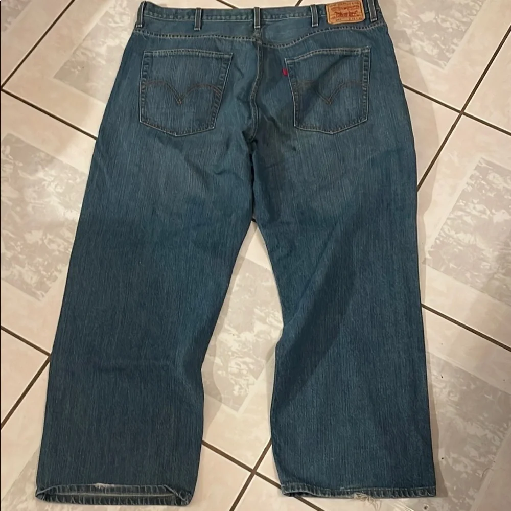 Levi's Blue Relaxed Fit Jeans with Cropped Length Size W42 L30